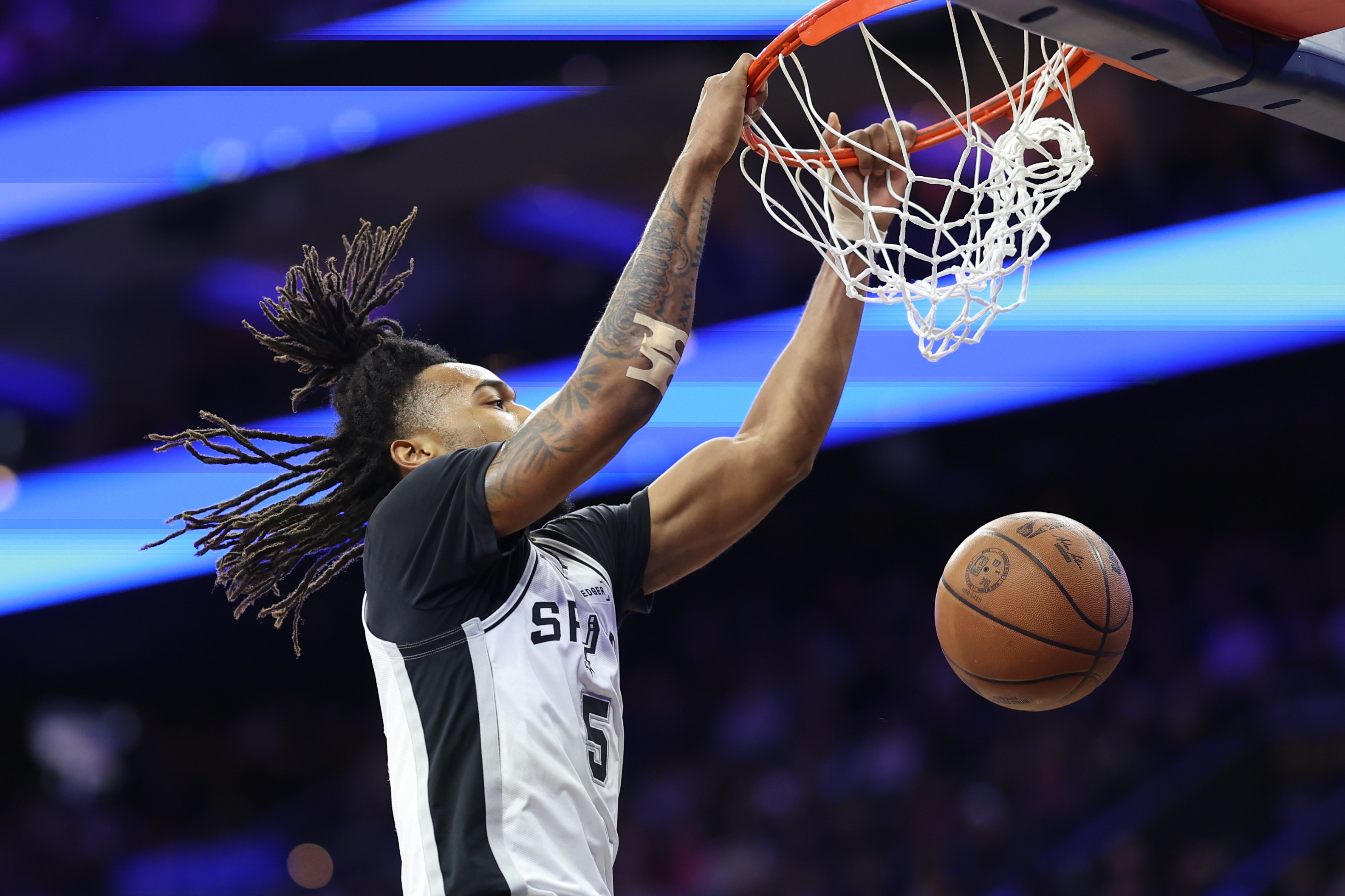 Kaiyun网页版-米奇：卡斯尔在对阵76人时强势发挥 成为球队取胜的关键因素之一